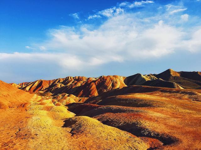 4月底5月初的青海穿什么衣服呢,气温怎么样呢