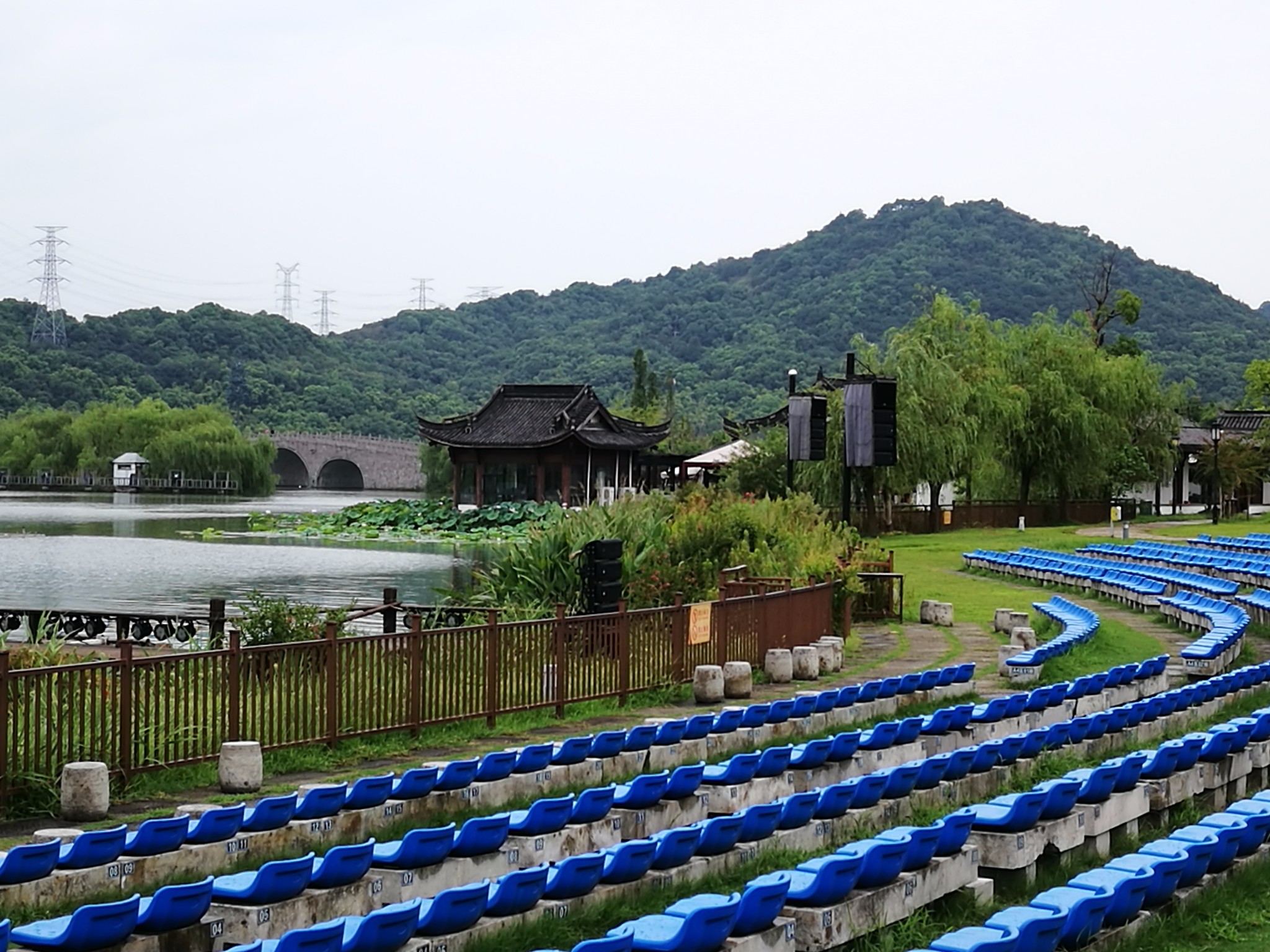 萧山湘湖杭州宋城一日游