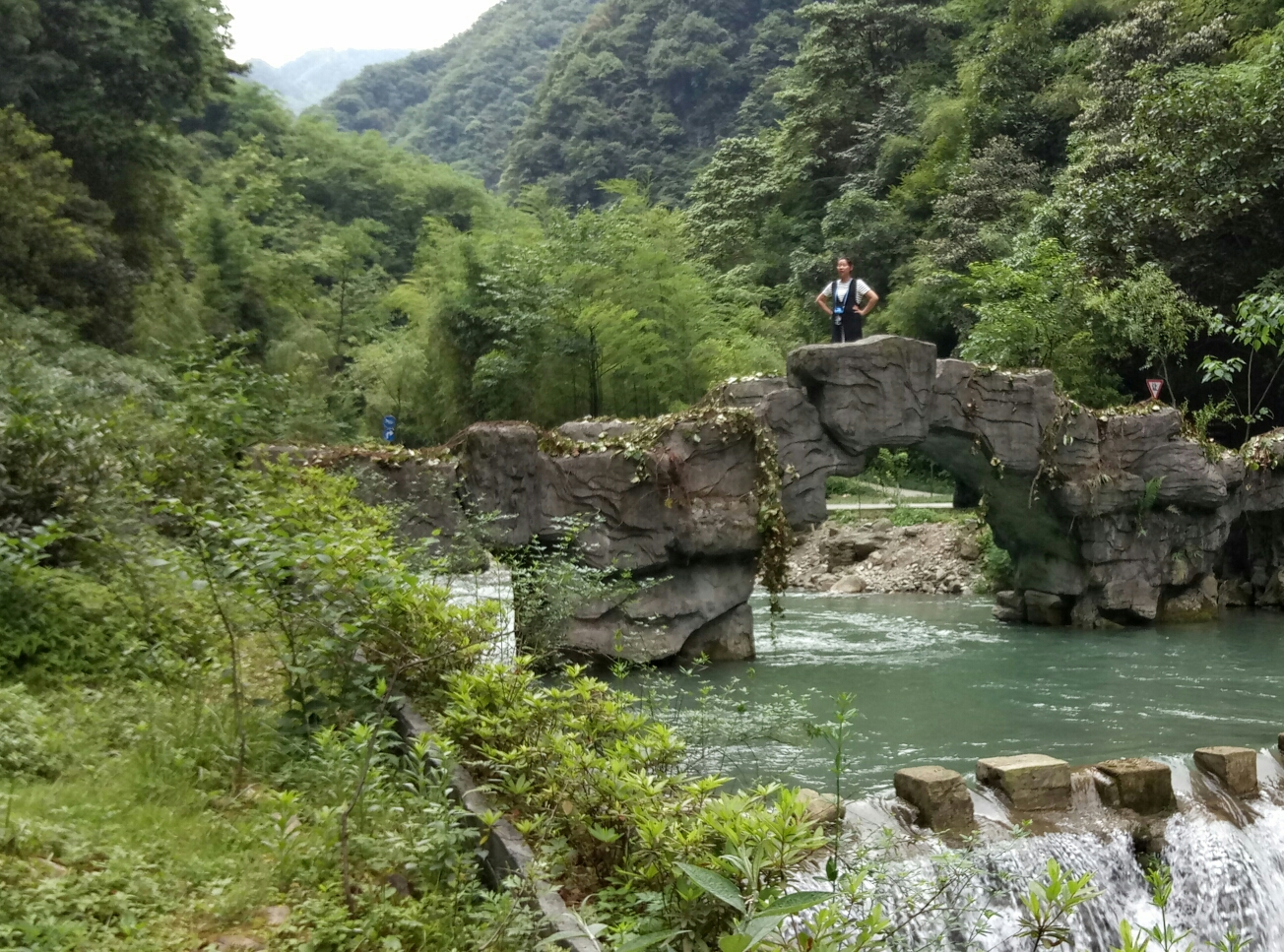 南川神龙峡一日游
