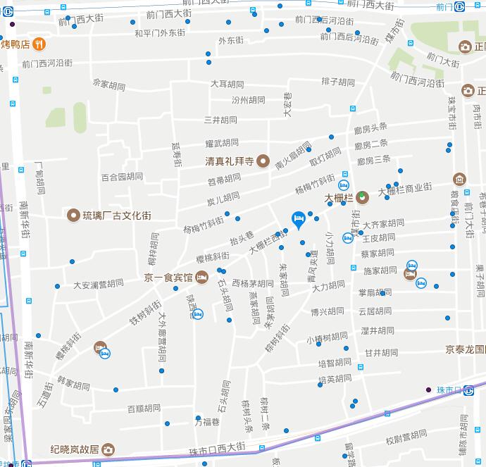 1,下面是蚂蜂窝大栅栏区域内的酒店地图,小蓝点全都是酒店.