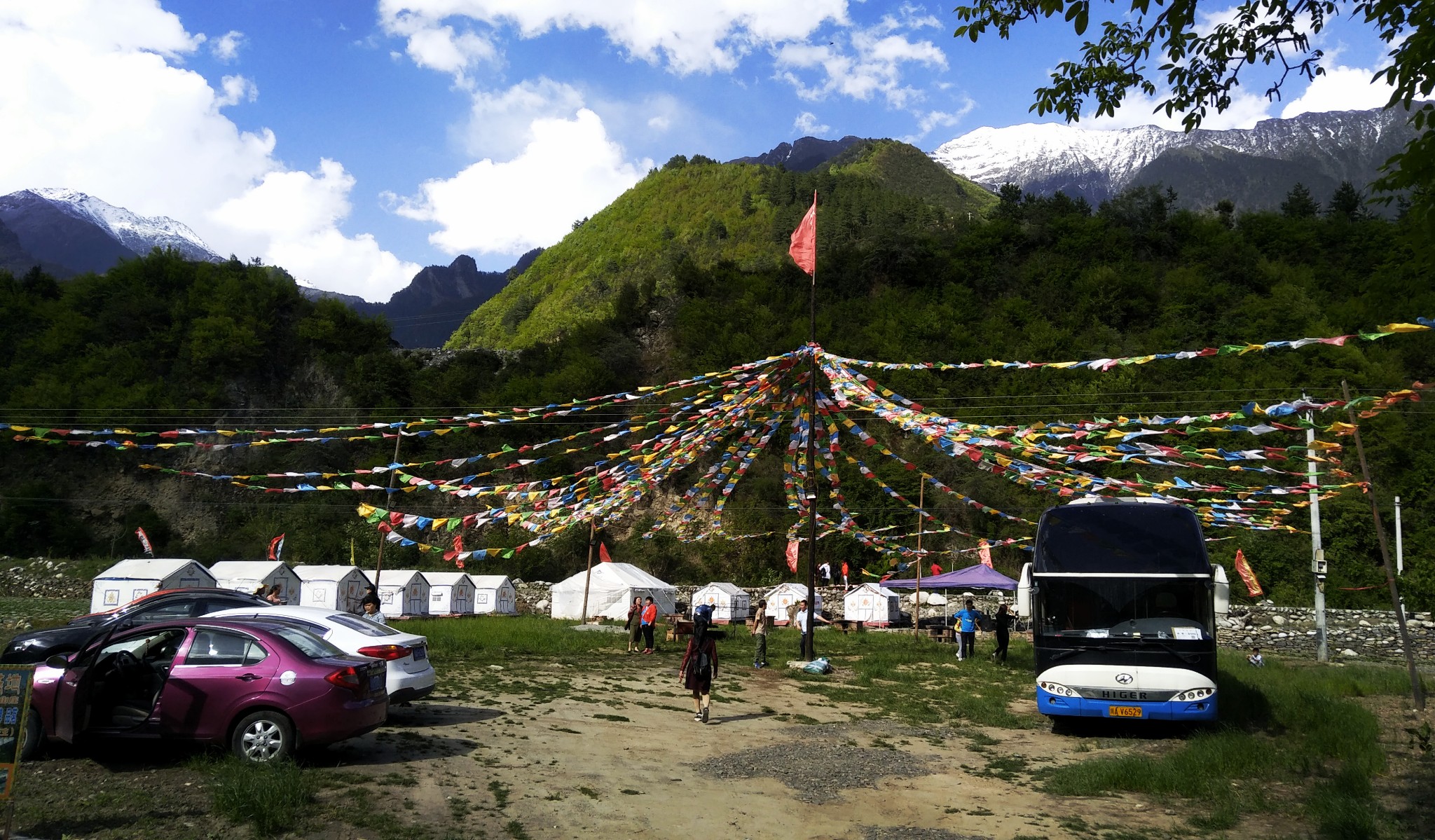 孟屯河谷露营之旅寻觅一地清幽寄情一方山水