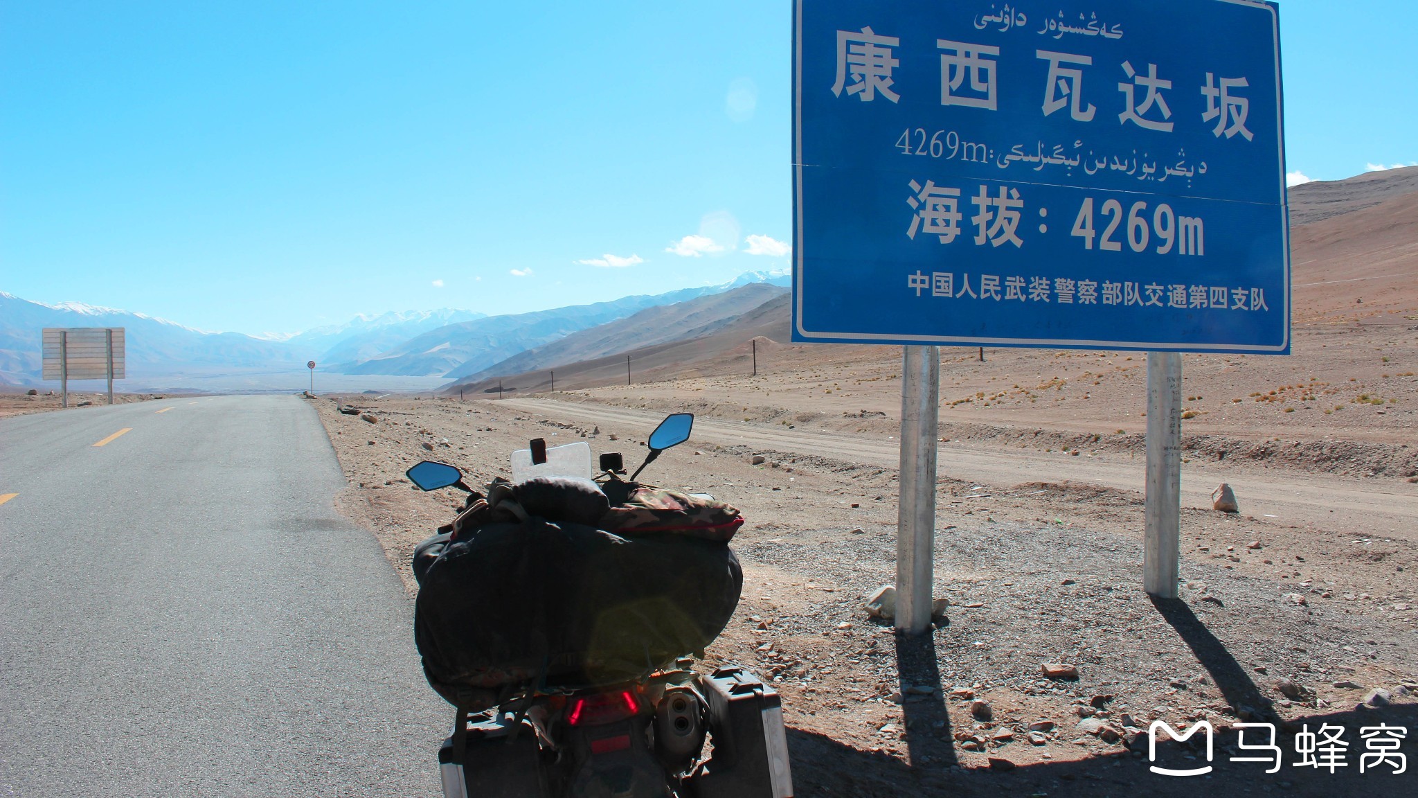 wKgBEFqrifCAMo-EAAoLs35u7a462.jpeg?imageView2%2F2%2Fw%2F600%2Fh%2F600%2Fq%2F90