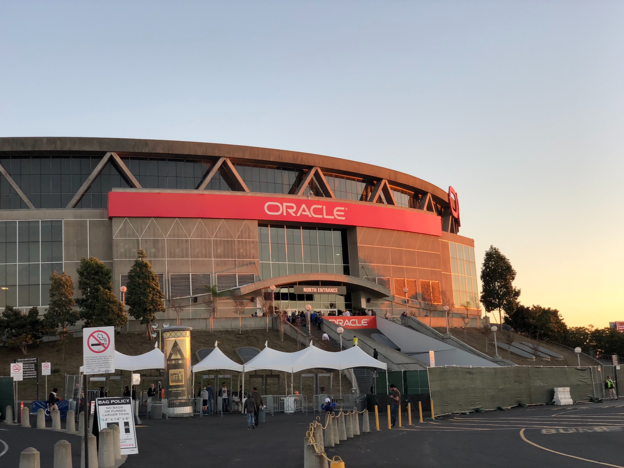 甲骨文球馆(oracle arena)