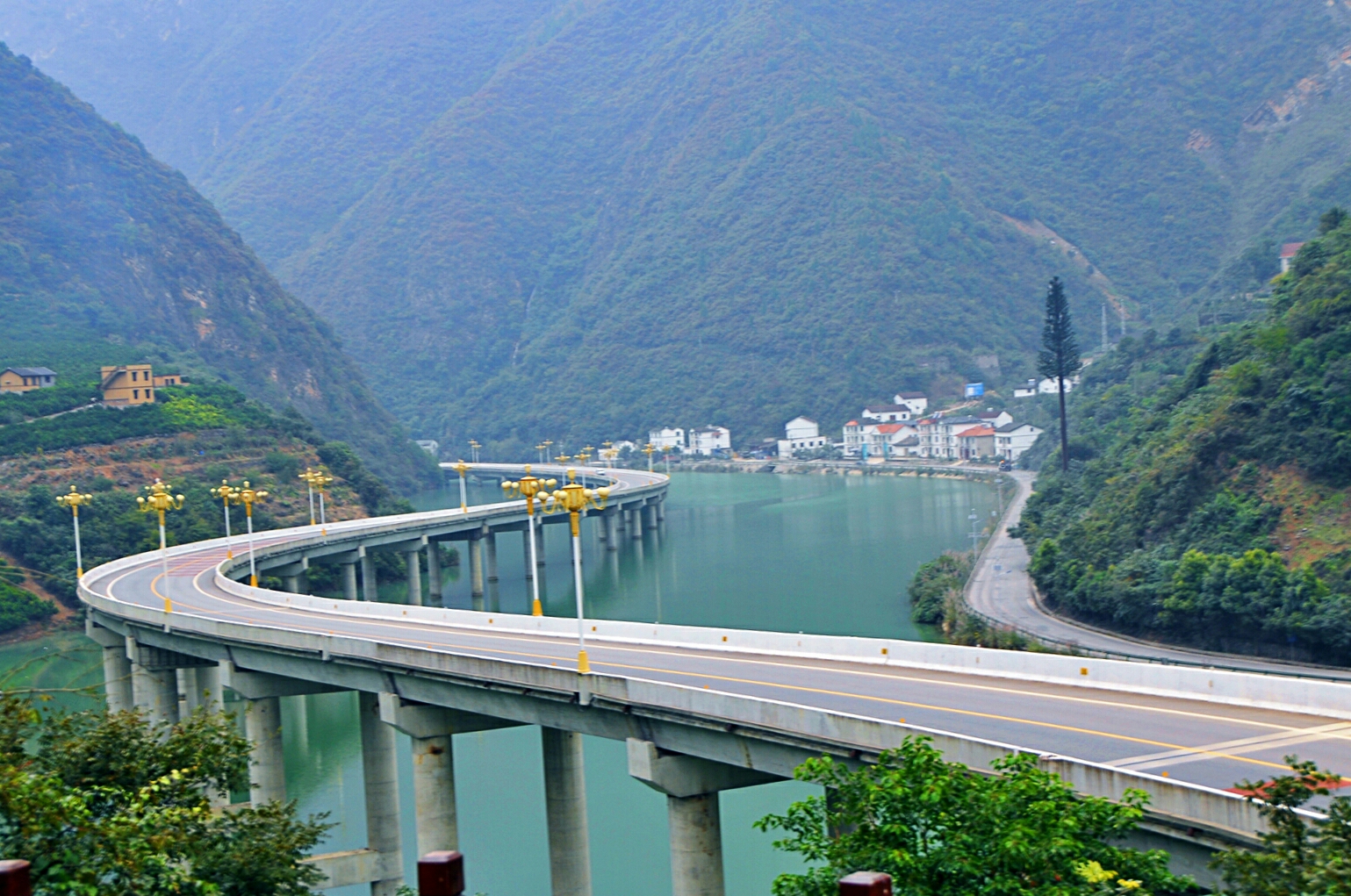 十月,行摄湖北最美水上公路,兴山县旅游攻略 - 马蜂窝