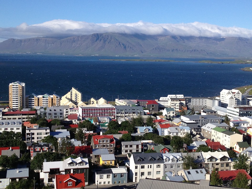 冰岛必去的雷克雅未克 | 享北纬64度附近的缤纷时光