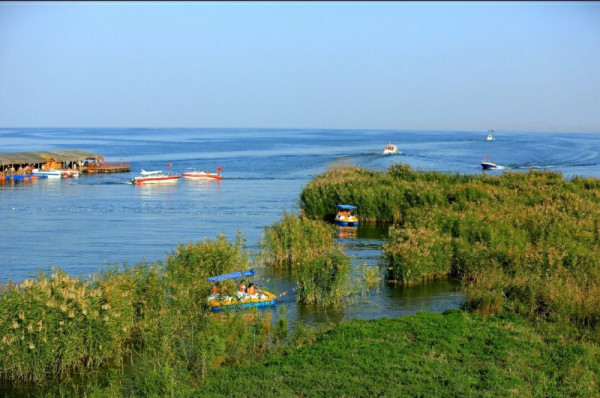 最大的淡水湖是什么湖国内 wKgBEFqTmCOAM7zvAAJ894ra7ww03.jpeg?imageView2%2F2%2Fw%2F600%2Fh%2F600%2Fq%2F90
