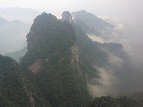 wKgBEFsYA9CAUw-zAACNp1WyUSI75.jpeg?imageView2%2F2%2Fw%2F600%2Fh%2F600%2Fq%2F90