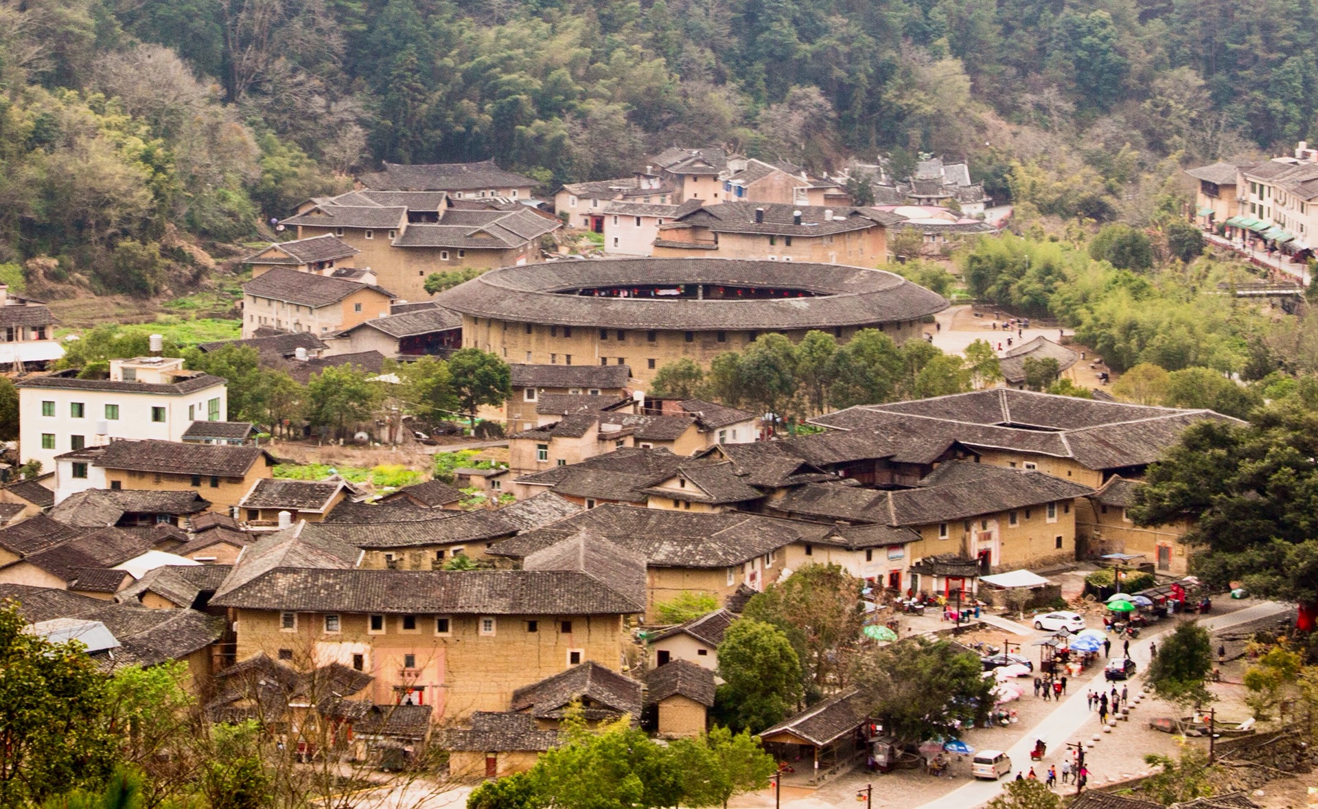洪坑土楼群