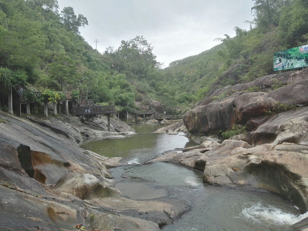 饶平一日游(绿岛山庄 怪臼谷 明清古寨),潮州旅游攻略