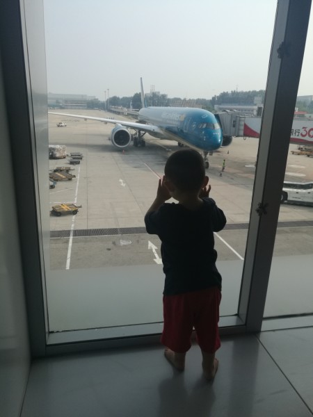 坐飞机有什么不舒服 wKgBEFt0OQ2ALJADAAepjARodh078.jpeg?imageView2%2F2%2Fw%2F600%2Fh%2F600%2Fq%2F90