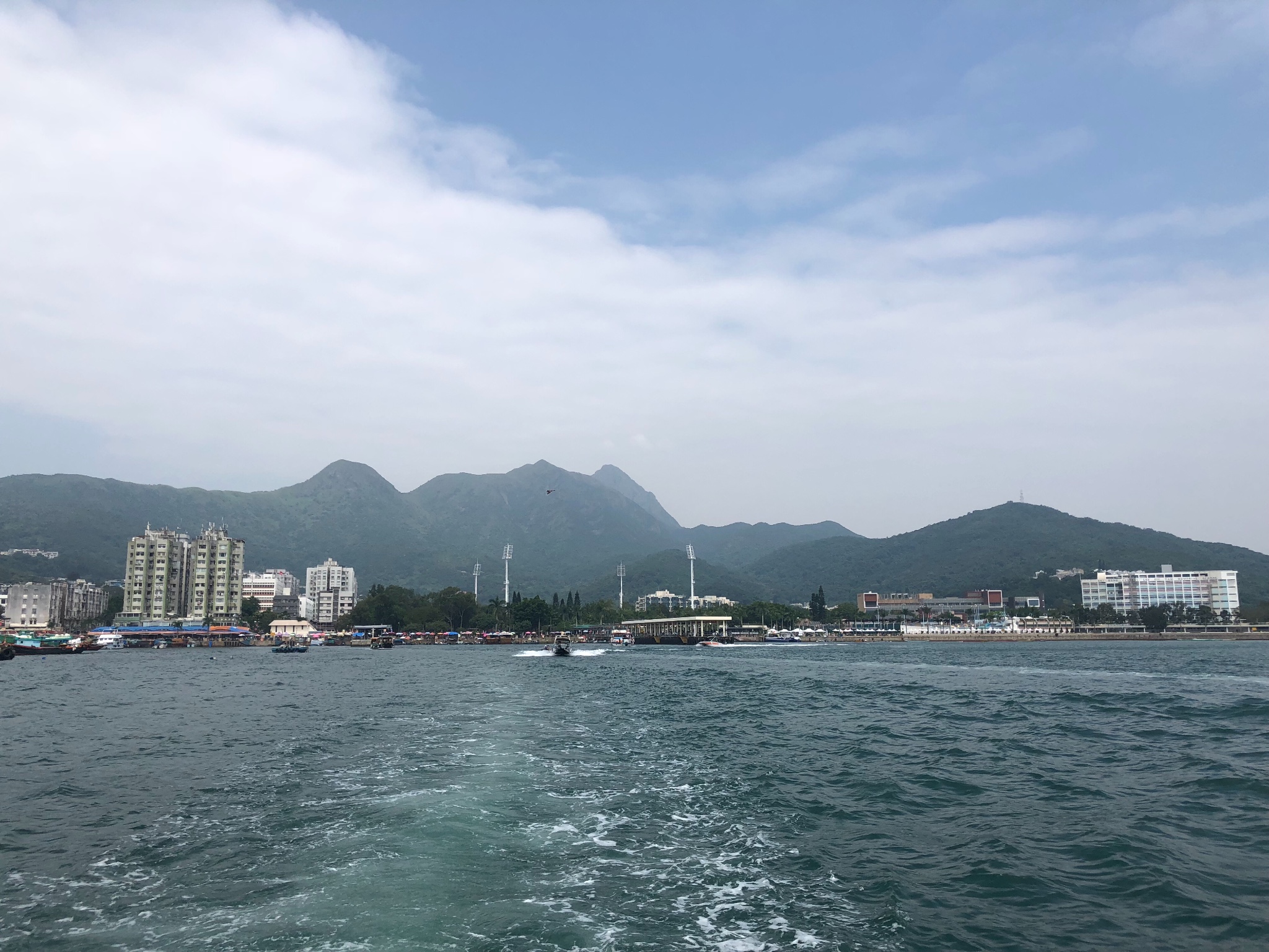 西贡码头          