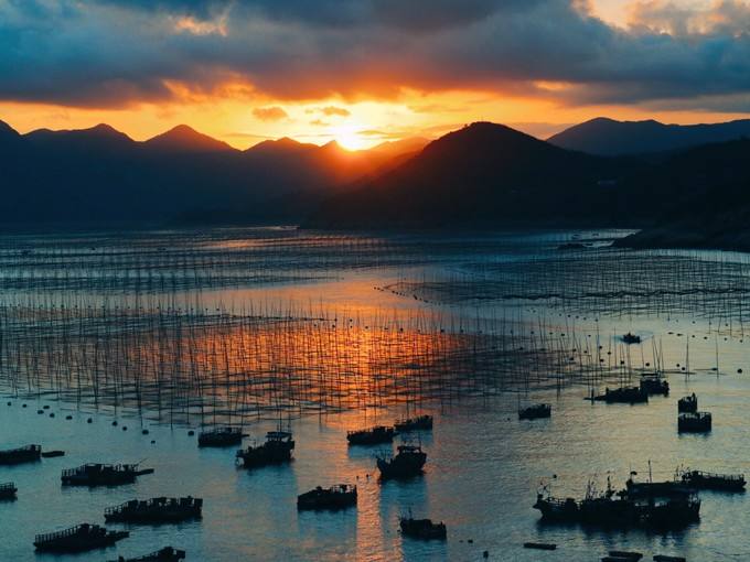 醉美霞浦·多彩九鲤溪·双动2日游(海鲜美食/东壁滩涂日落/九鲤溪竹筏