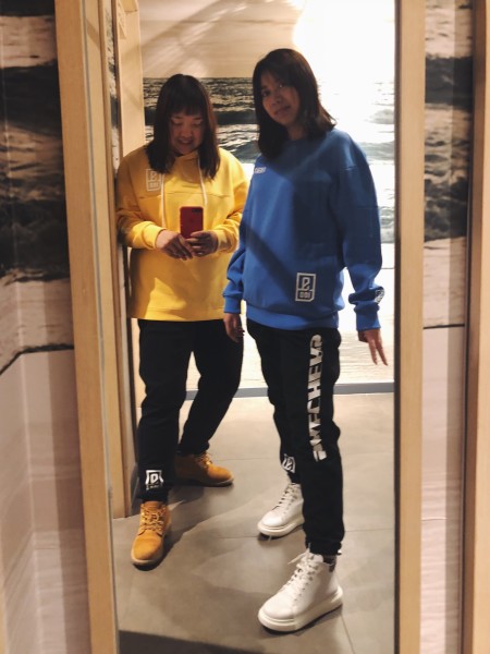 怎么样才能找到视频中的同款衣服 wKgED1wngBeADSwcAAb3QxxGcpM51.jpeg?imageView2%2F2%2Fw%2F600%2Fh%2F600%2Fq%2F90