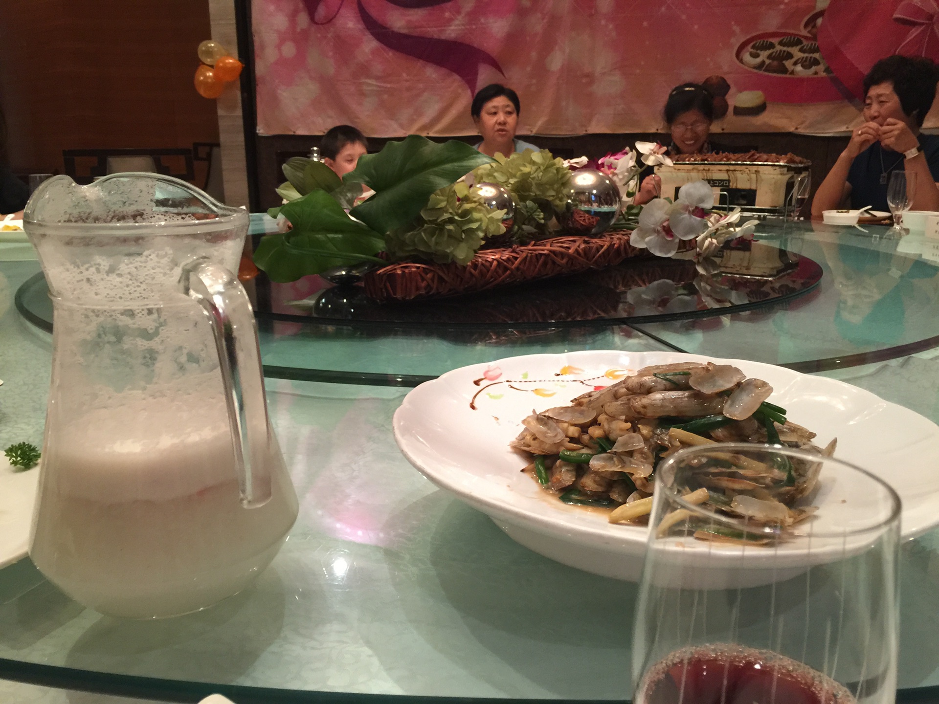 打卡 天津 顺峰大酒店 头一次在180平米的单间里吃饭!