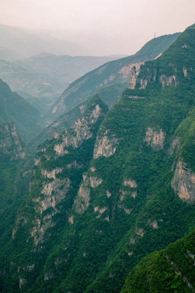 小三峡和小小三峡哪个更值得一游 wKgEaVzZRuSAK-7DAAshk0qzZeQ34.jpeg?imageView2%2F2%2Fw%2F680%2Fq%2F90%7CimageMogr2%2Fstrip%2Fquality%2F90