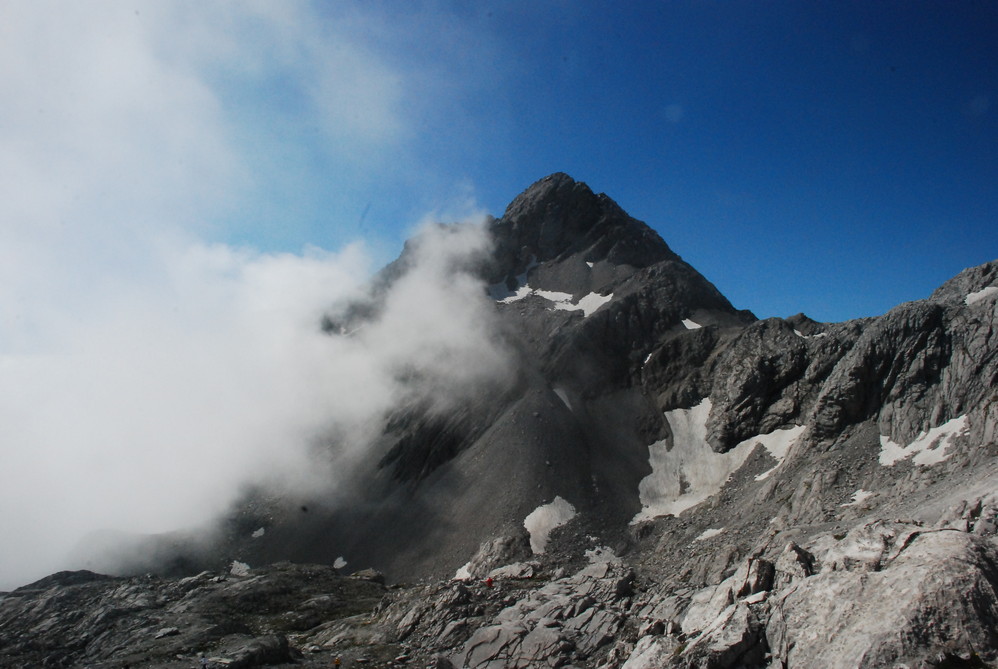 wKgBpU5CGaO6tr_PAAI7HAhPTDg62.jpeg?imageView2%2F2%2Fw%2F600%2Fh%2F600%2Fq%2F90