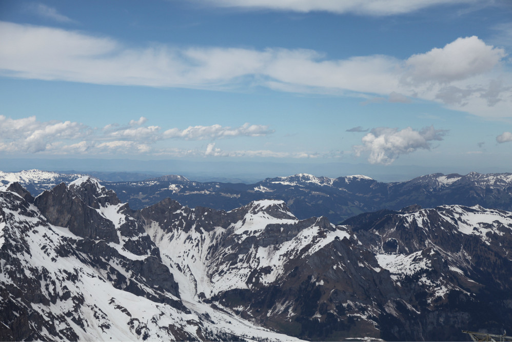 wKgBwU_J5waK_ckTAALZ2WCuTy843.jpeg?imageView2%2F2%2Fw%2F600%2Fh%2F600%2Fq%2F90