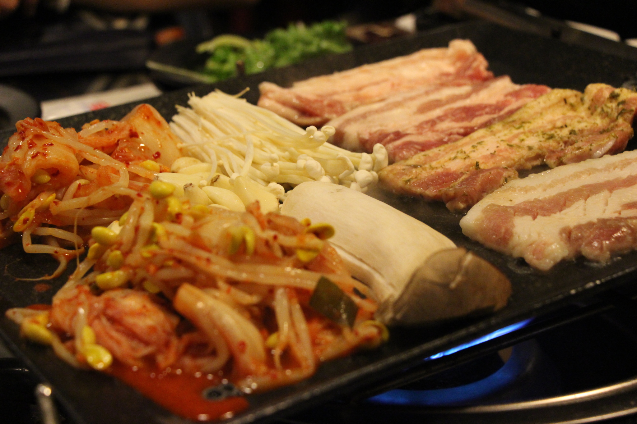 八色烤肉人均_烤肉拌饭图片