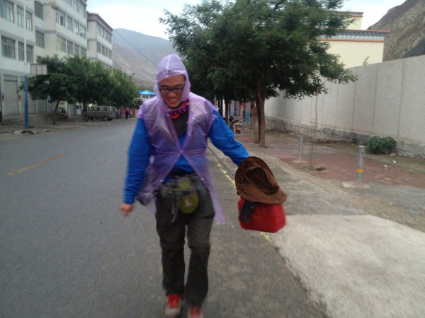 搭车旅行视频 wKgB6lQRmhGAKYGGAAxWnJ3iJLE52.jpeg?imageView2%2F2%2Fw%2F600%2Fq%2F90%7CimageMogr2%2Fstrip%2Fquality%2F90