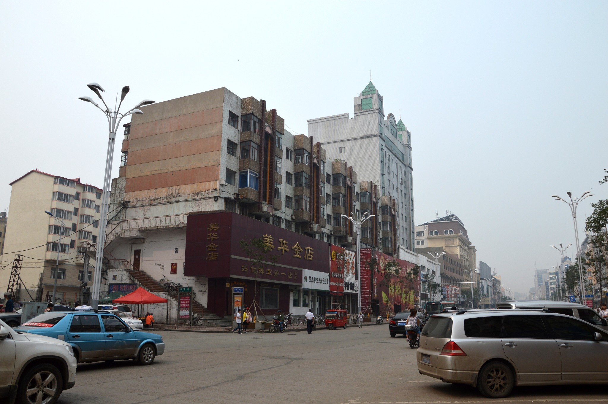 绥化人口吧_绥化学院(2)