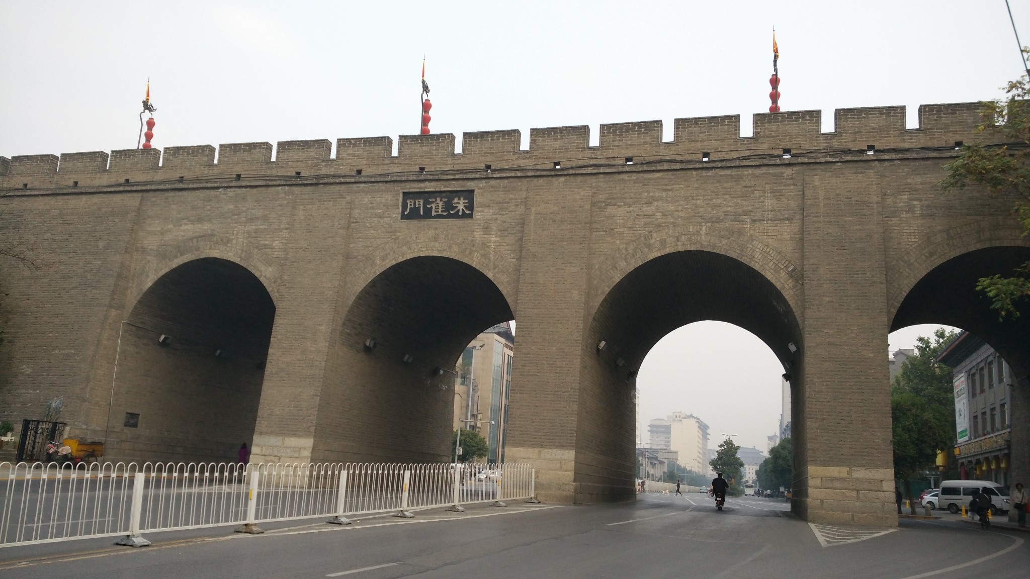 回民有多少人口_西安回民街图片(3)