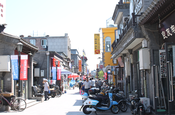 大栅栏街道常住人口_夜晚街道图片(3)