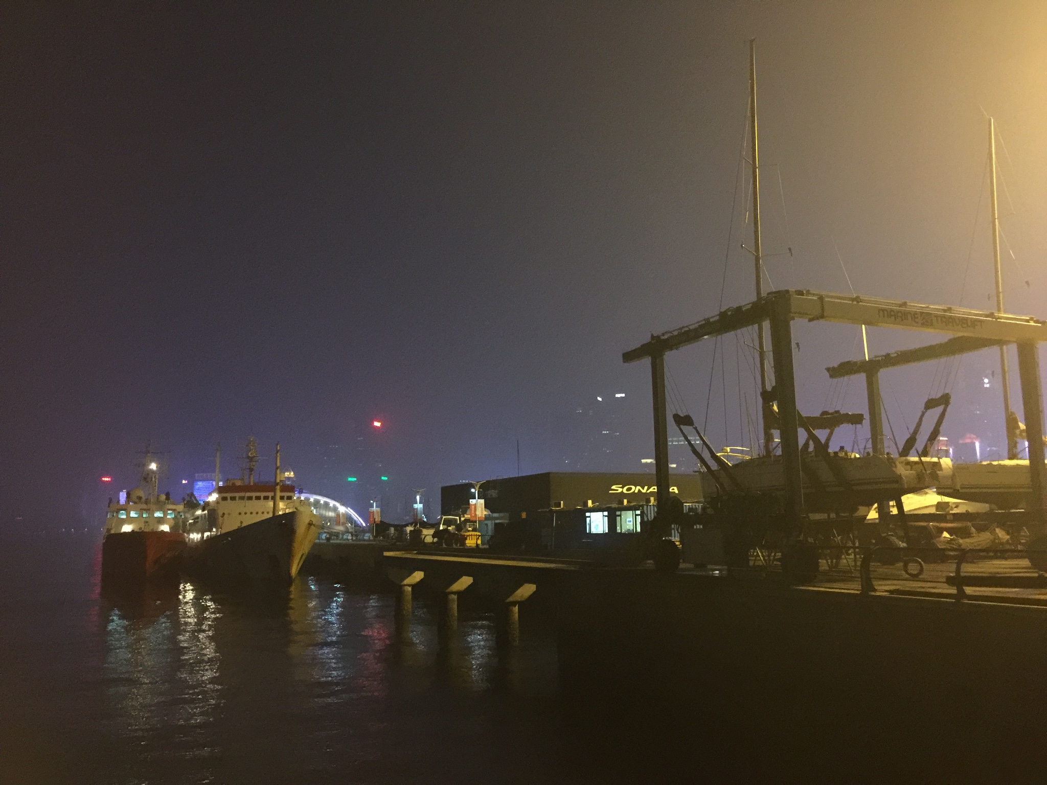 广场人均