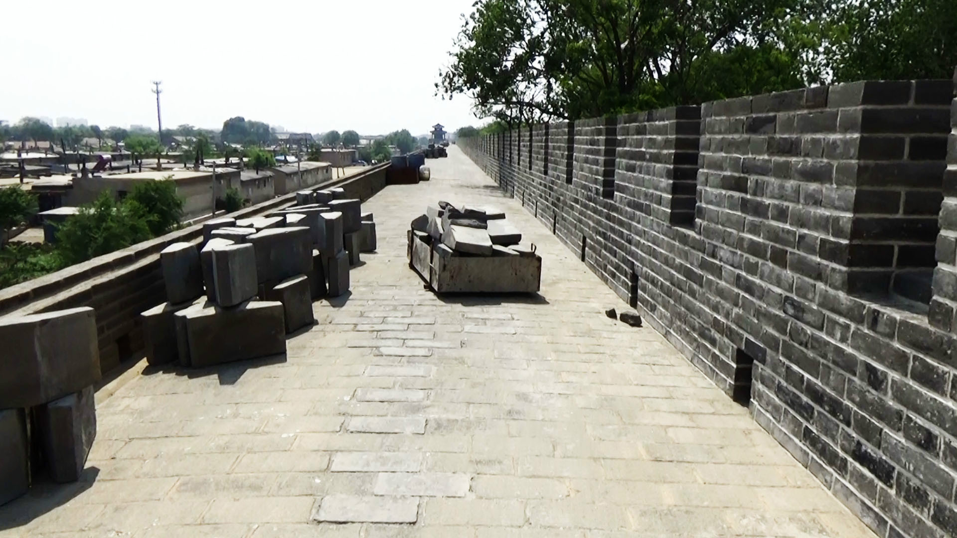 北门:威远门,够霸气的名字吧.