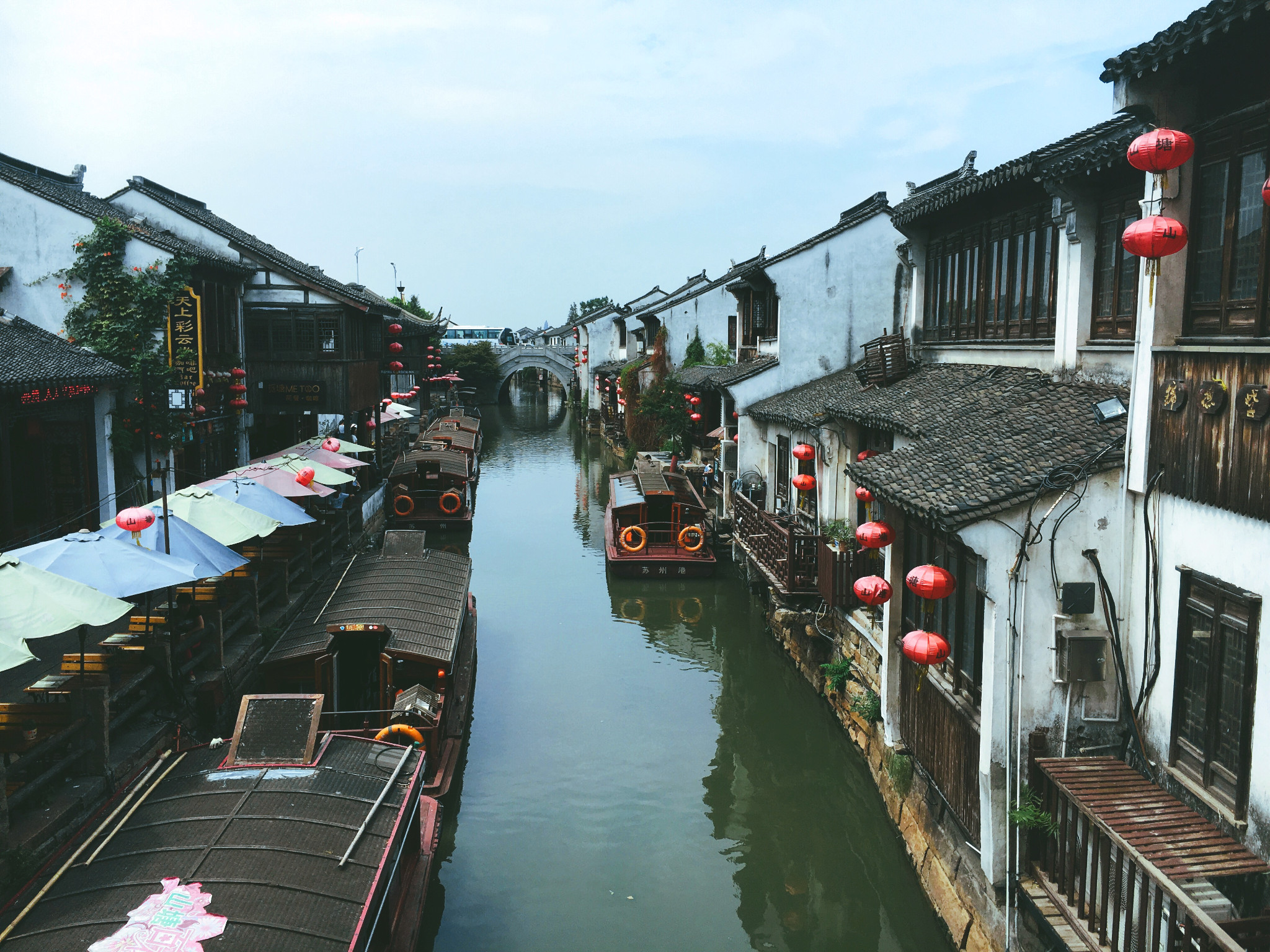 山塘街婚纱照_苏州山塘街夜景