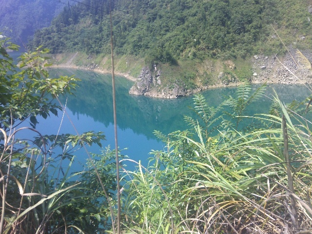 鹤峰县有多少人口_鹤峰人去屏山