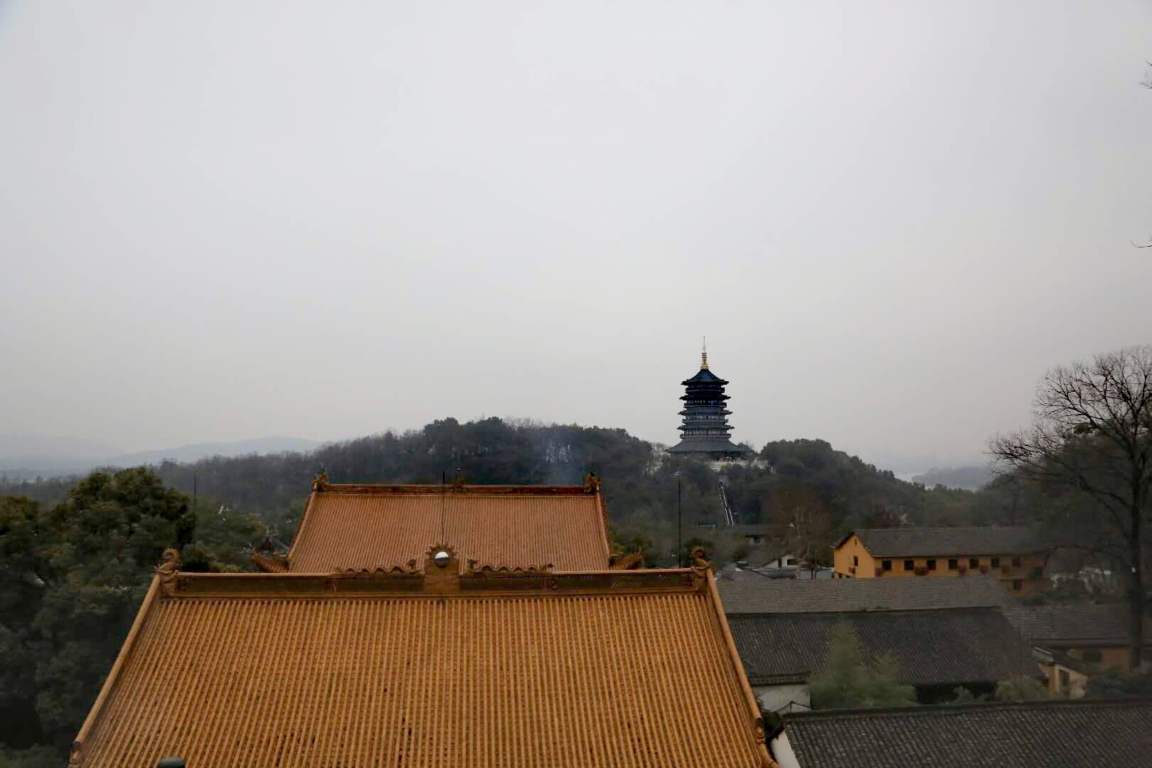 原始圖片 所有遊記圖片 39/79 淨慈寺 位於西湖南岸的南屏山山麓,與