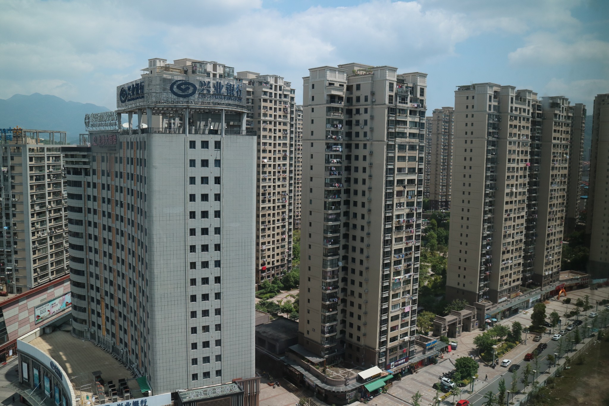 plum garden international hotel 必读 酒店位于三明市徐碧新城,距离