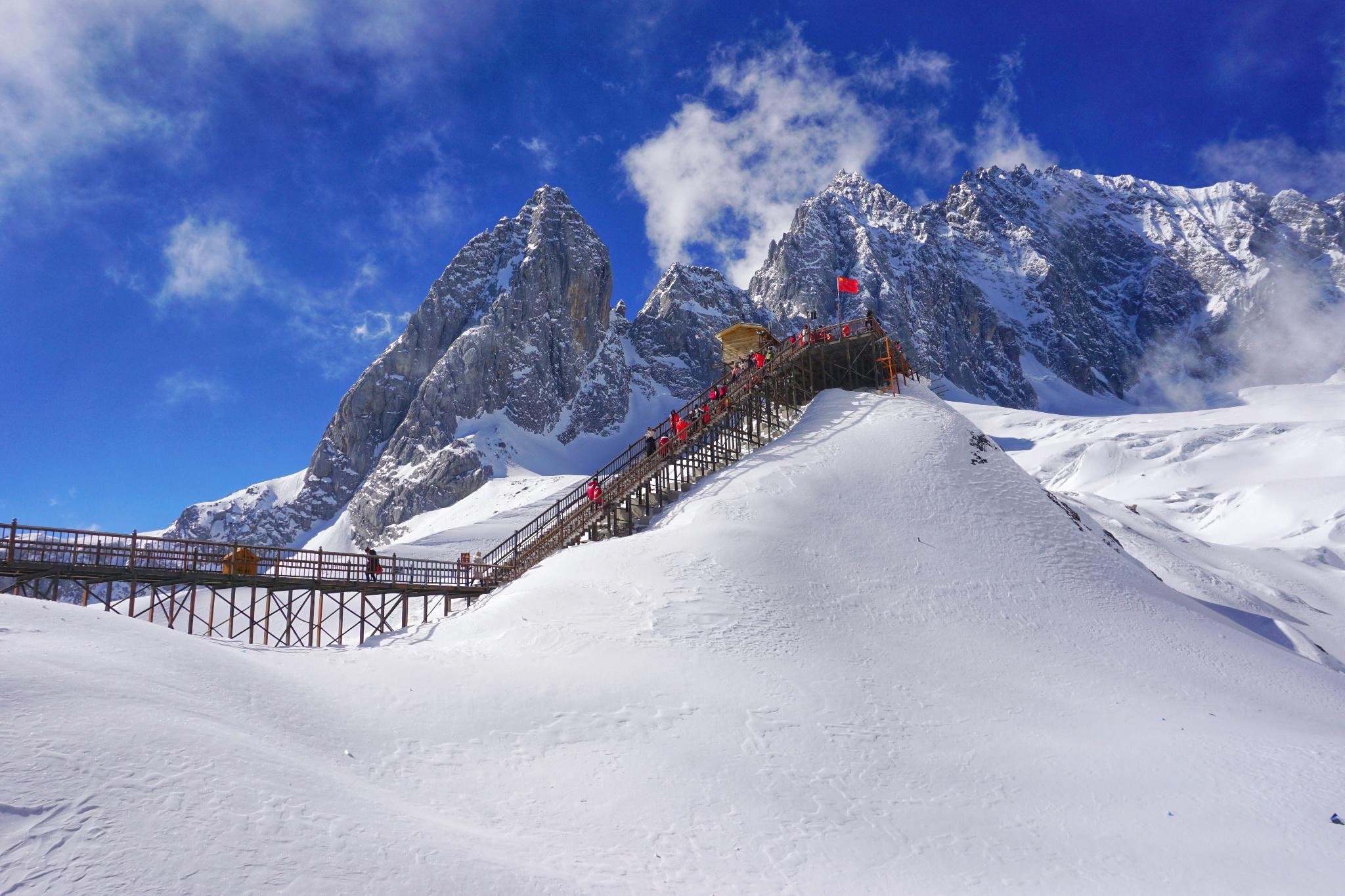 lijiang Yulong Snow Mountain 