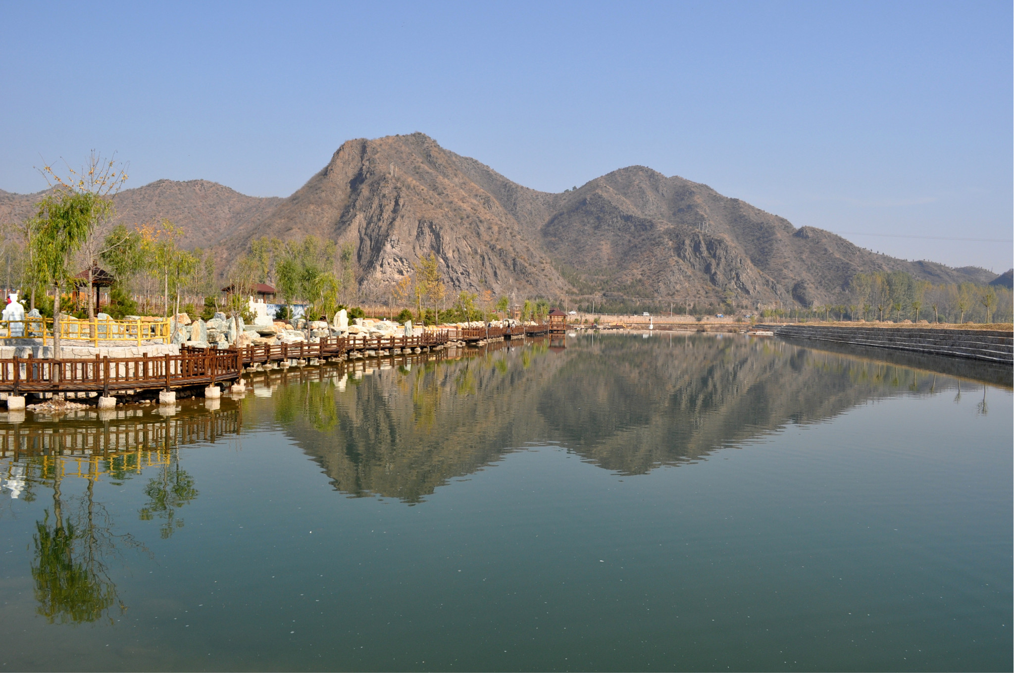 金秋怀柔汤河口到延庆百里山水画廊沿途观光