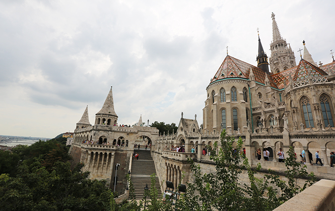 原来是布达啊！